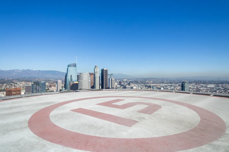 Downtown Luxury Hotel Photo 1