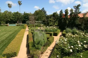 Brentwood Gardens Photo 2