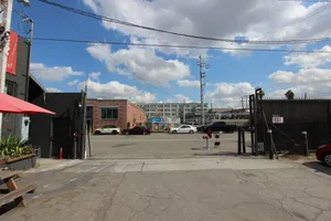 Parking Lot No.80 Photo 3