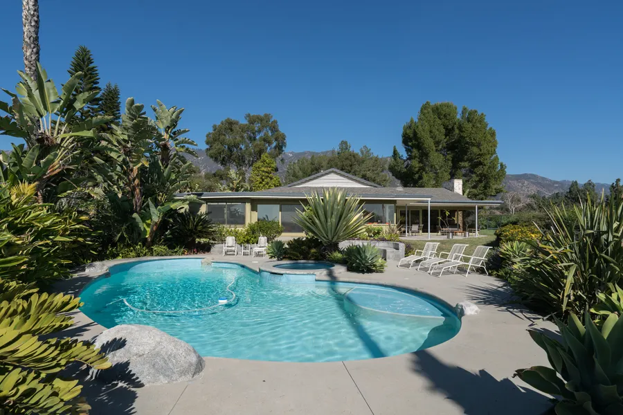 Paradise Pool Pad Photo 1