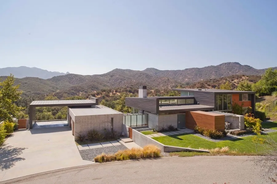 Modern Canyon Beauty | Calabasas Photo 1