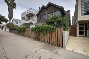 Venice Beach No.410 Photo 3