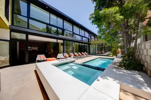 Modern Serenity Photo 3