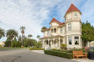 Victorian Ranch No.6 Photo 2