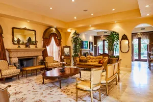 Brentwood Renaissance Photo 2