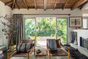 Rustic Meets Modern Photo 4