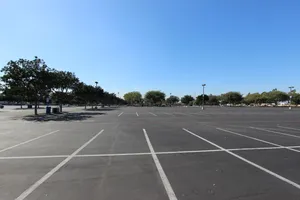 Parking Lot No.85 Photo 4