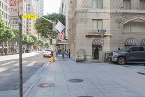 Spanish Style Hotel, Heart of LA Photo 2