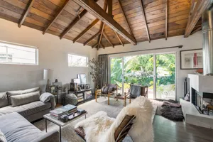 Rustic Meets Modern Photo 2