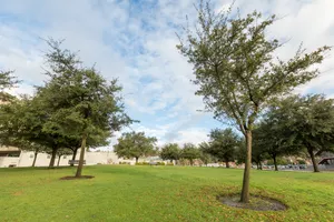 Modern LA Campus Photo 3