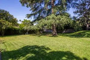 Mansion No.2025 Photo 3