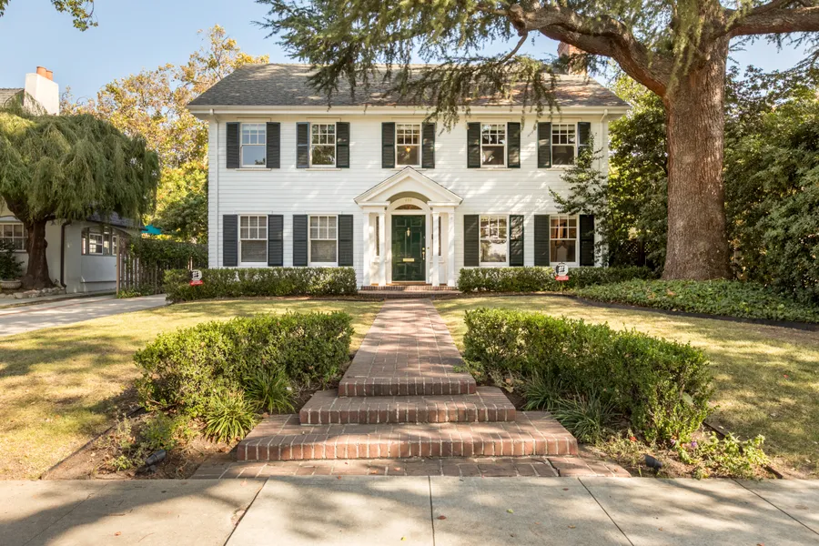 Pasadena Colonial Photo 1