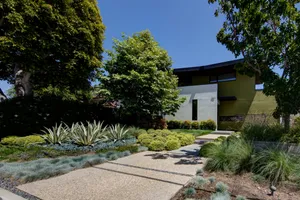 Modern Serenity Photo 2