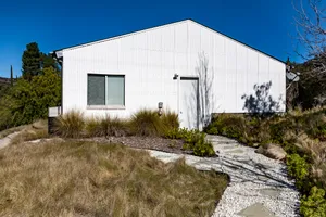 Rad Pool House Photo 4