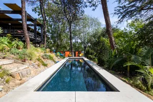 Warm Post and Beam Photo 2