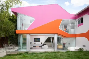 West LA Architectural Gem Photo 2