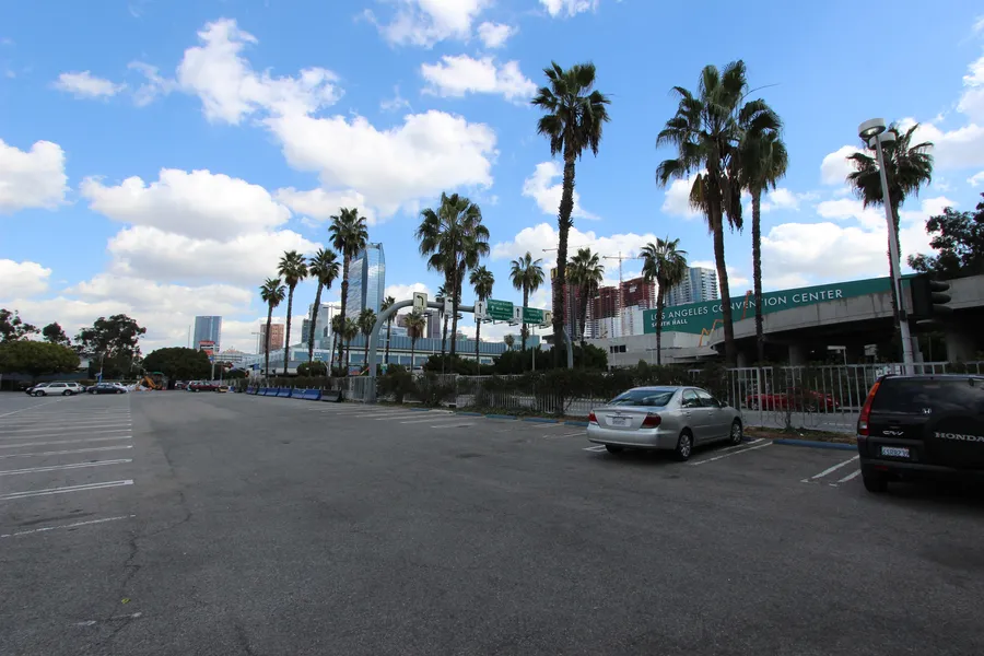 Parking Lot No.75 Photo 1