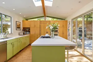 Topanga Retreat Photo 2