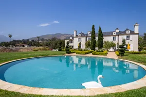 French Country Villa Photo 3