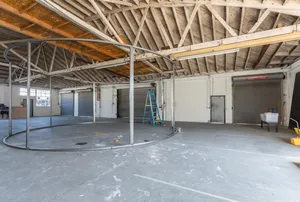 Warehouse No.430 Photo 3