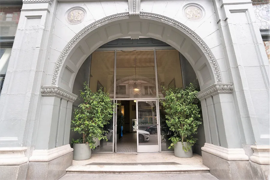 Paradise Alley Photo 1