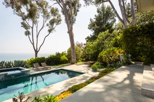 Pacific View Modern Photo 3