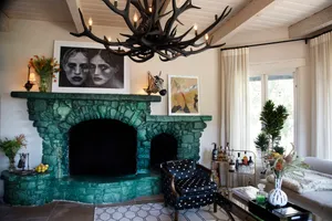 Topanga Compound | The Black Villa Photo 3