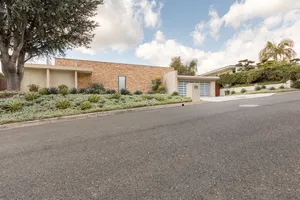 Modern No.107 Photo 3