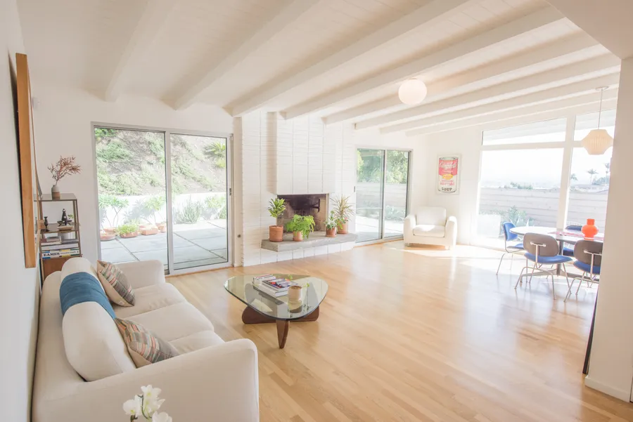 Bright Retro Photo 1