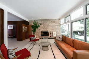 Mid-Century Modern Zen Photo 3