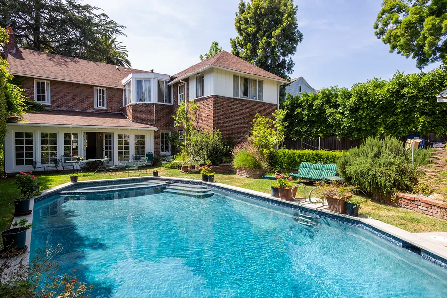 Windsor Square English Photo 1