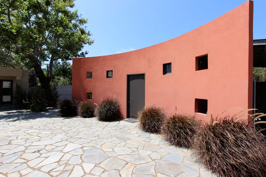 Supreme Adobe Photo 1