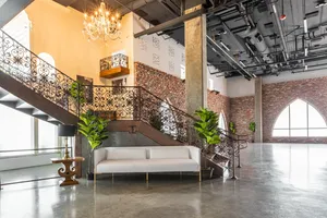 European Flavor | Studio &amp; Loft Photo 4