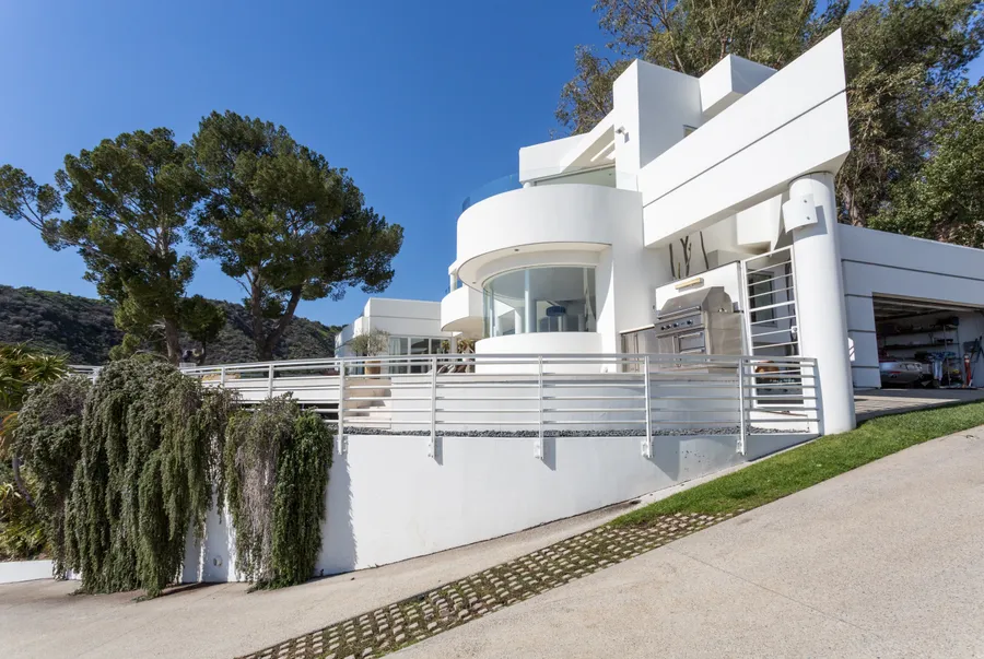 White Castle to the Nile Photo 1