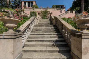 Pink Palace in Pasadena Photo 2