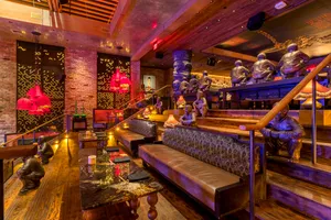 Nightclub No.202 Photo 2