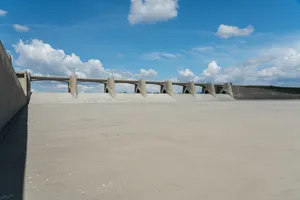 Escape from LA Photo 3