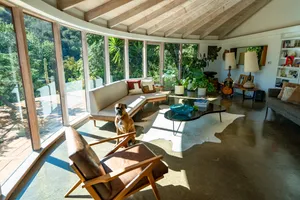 California Midcentury Treehouse 90210 Photo 2