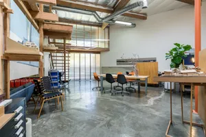 Modern Office No.370 Photo 3