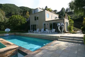 Hillside Memorabilia Modern Photo 2