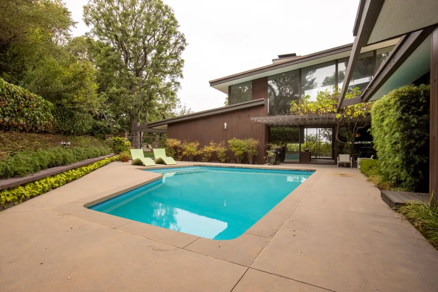 Barsha House Photo 1