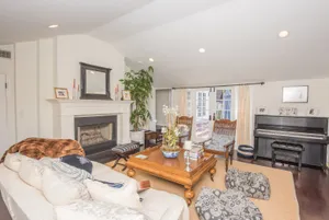 Valley Family Home Photo 4