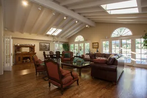 Simple Suburbia Photo 4