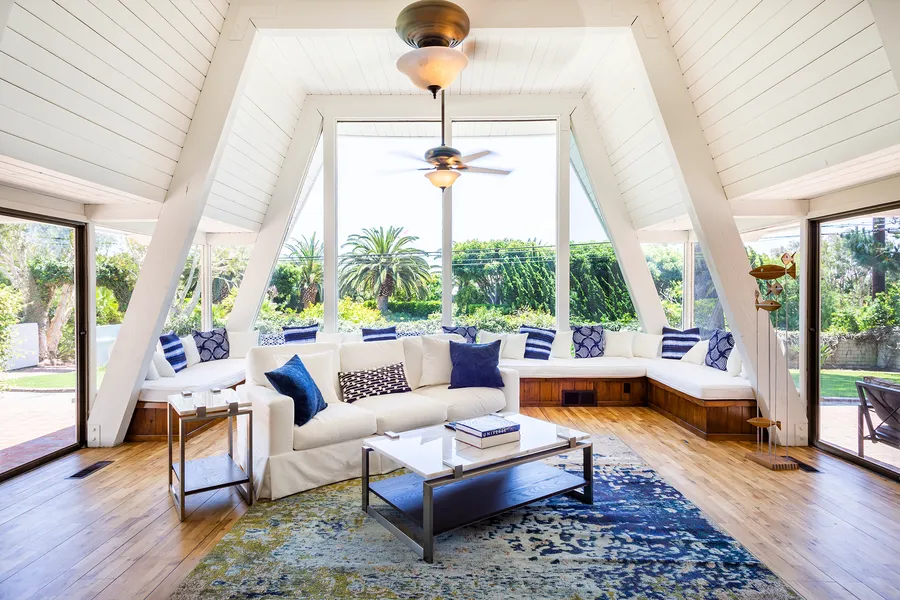 The Captains Quarters Photo 1