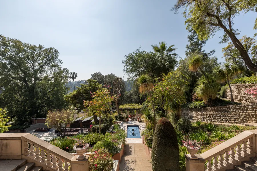 Pink Palace in Pasadena Photo 1