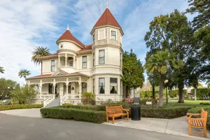 Victorian Ranch No.6 Photo 3