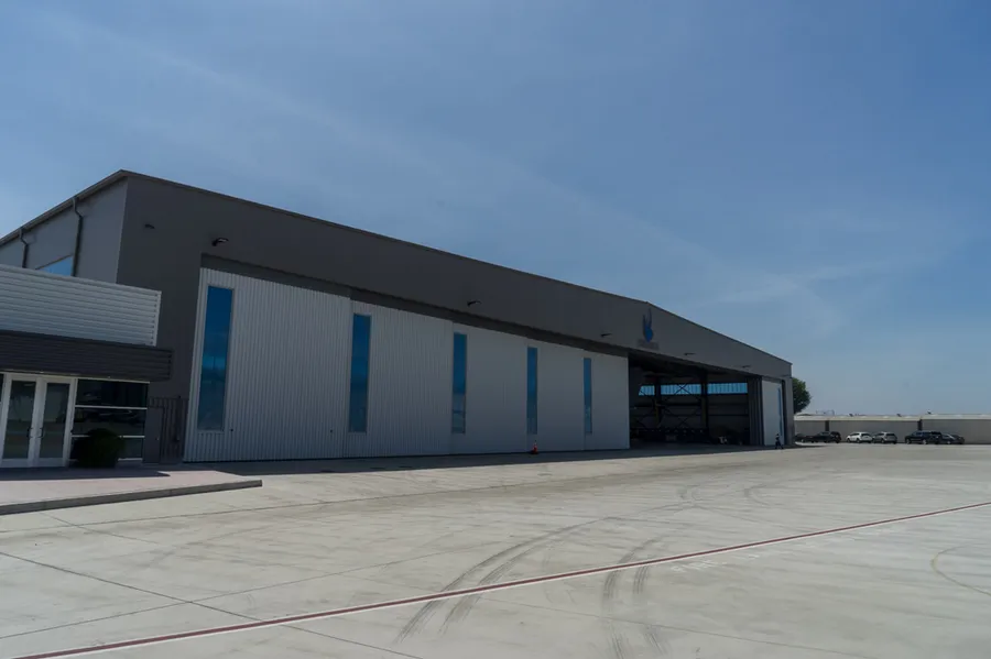 Hangar No.12 Photo 1