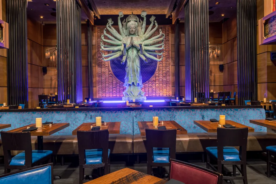 Nightclub No.202 Photo 1