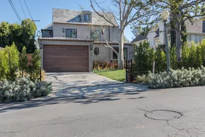 Modern No.2855 Photo 2