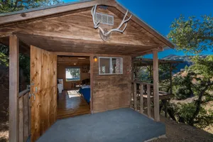 Malibu Roadhouse Photo 3